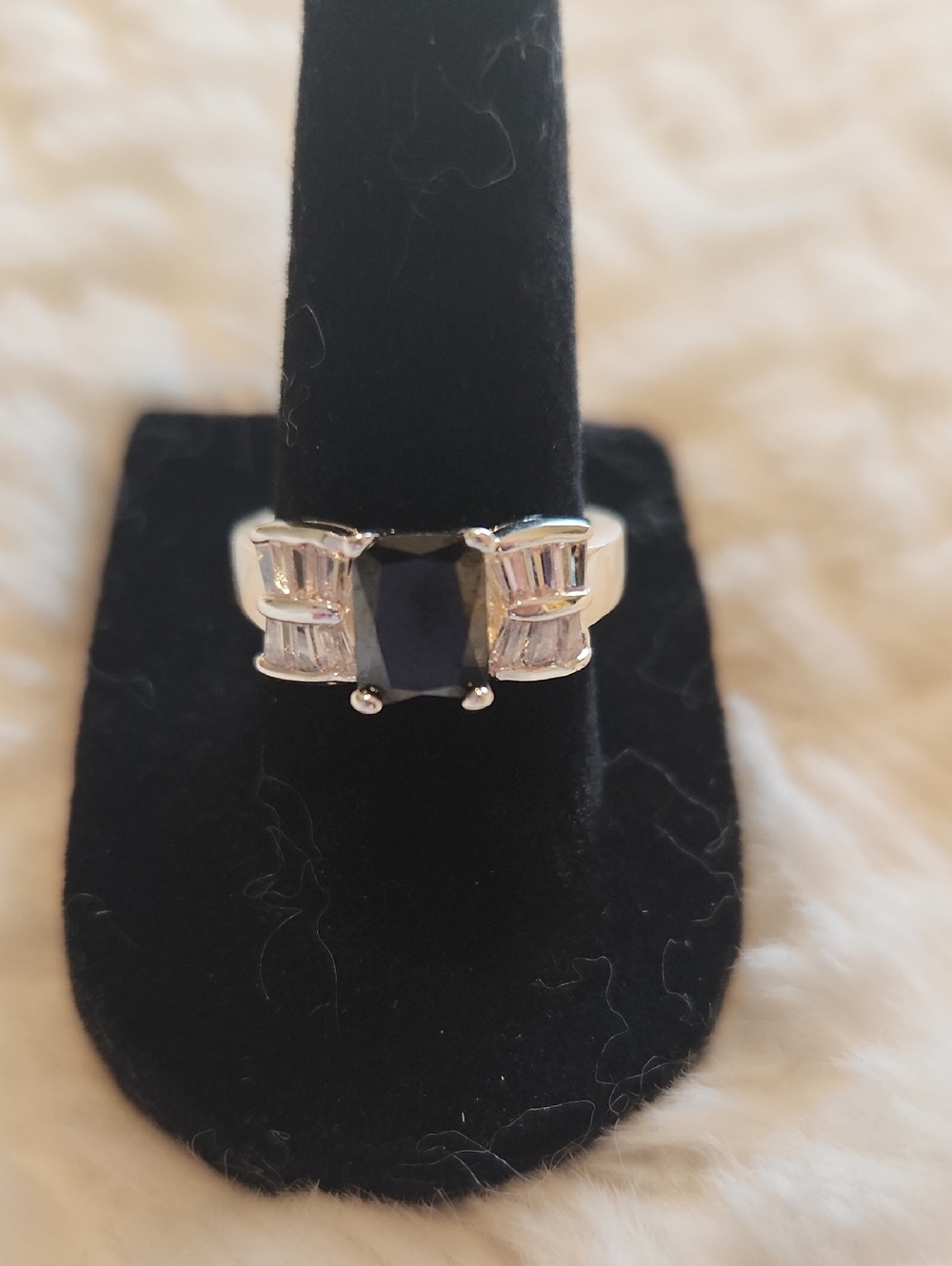 Lovely Brand New Elegant Silver Onyx Black Colored Stone and Baguette CZ Ring